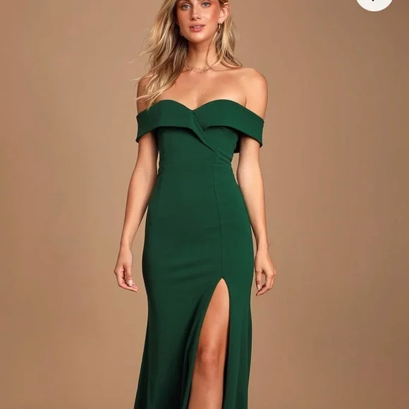 Green Off-the-Shoulder Maxi Dress | Womens | Small | 100% Polyester | Lulus Green Off-the-Shoulder Maxi Dress | Womens | Small | 100% Polyester | Lulus